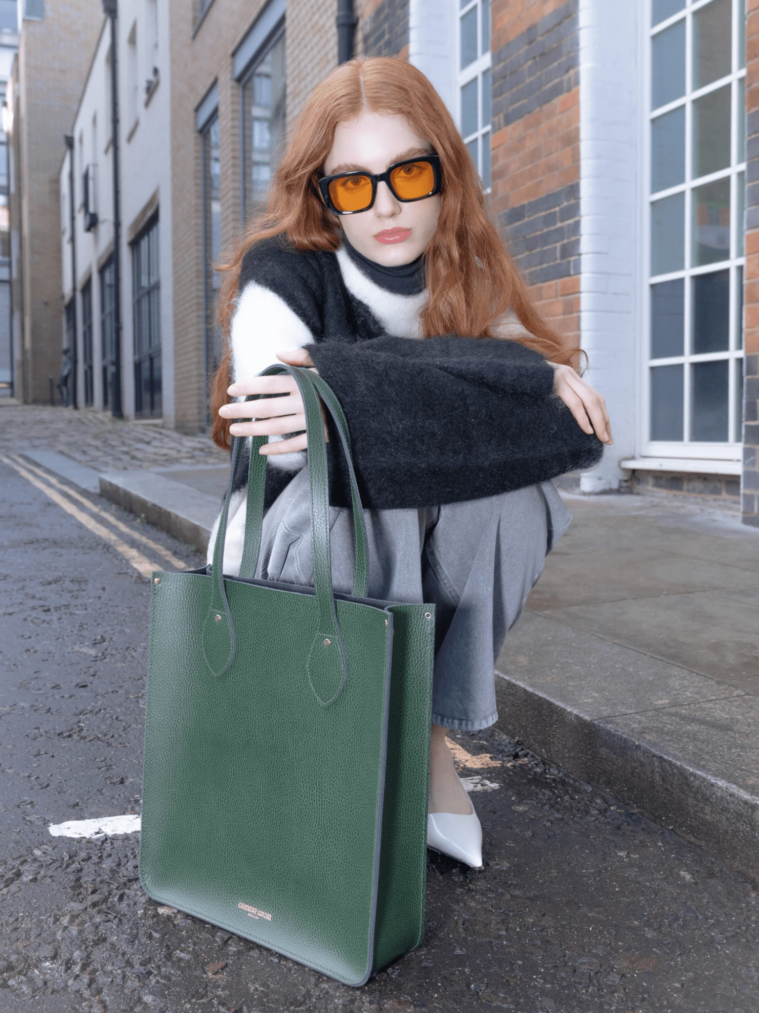 The Tote - Racing Green Celtic Grain 4 The Tote - Racing Green Celtic Grain - Image 2