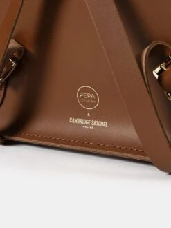 The 13 Inch Batchel Backpack - Vintage With Pepa London Brown Tweed 16 The 13 Inch Batchel Backpack - Vintage With Pepa London Brown Tweed -Cambridge Satchel the 13 inch batchel backpack vintage with pepa london brown tweed 115555